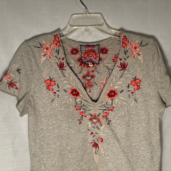 Johnny Was Tayshia Pleat Front V Neck T Embroidered Shirt Size S - Picture 4 of 6